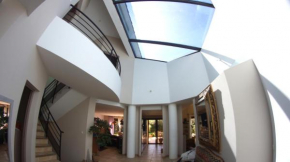 Villa d'Architecte climatisée avec piscine, gîte classé 4 étoiles